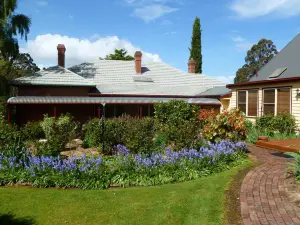 Donalea Bed and Breakfast & Riverview Apartment