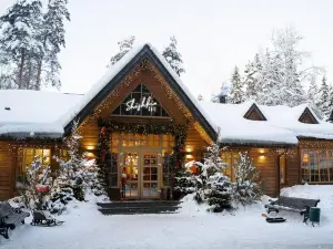 Tsarstvo-Korolevstvo Hotel