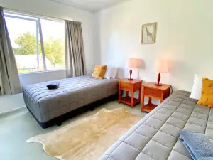 Howards Mountain Lodge