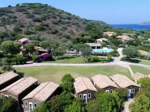 โรงแรมมาโอรา วิลเลจ