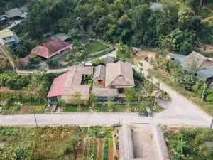 Anans Home Ha Giang - Tours & Motorbike Rental