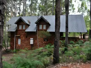 Beedelup House Cottages