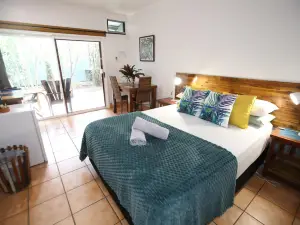 เรนฟอร์เรสท์โมเต็ล