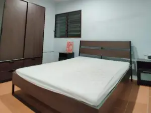 維拉港機場飯店