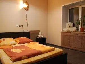 Action Hotel