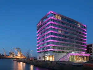 Moxy Amsterdam Houthavens