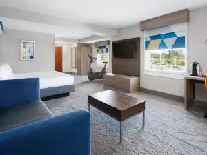 Holiday Inn Express & Suites WILLIAMSBURG by IHG