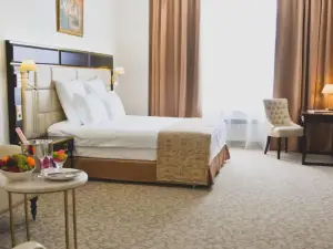 7 Avenue Hotel & Spa