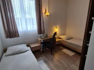 Motel I Restauracja "Pod Basztą"