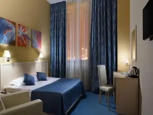 Triumph Hotel