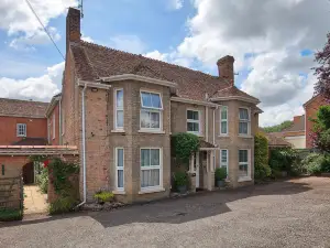 The Old House Guest House
