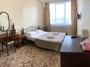 Uspenskiy Dvor
