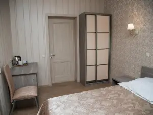 Russkaya Piramida Hotel