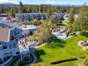 Pacific Shores Resort & Spa