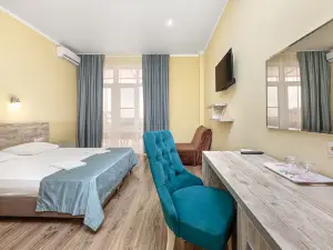 H2O Hotel
