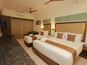Hotel Comorin Grand