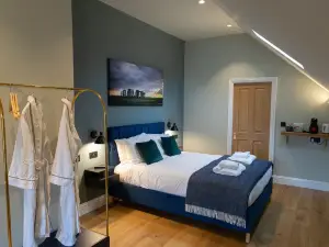 โรงแรม เดอะ น็อก อิน