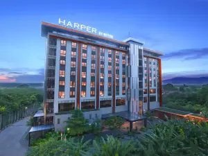 Harper Purwakarta by Aston