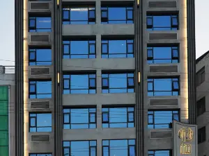 Neixiang Qihu Hotel