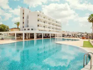 Piere Anne Beach Hotel