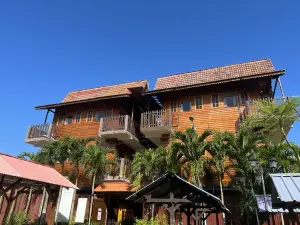 Kampong Pinang Sebatang Beach Resort
