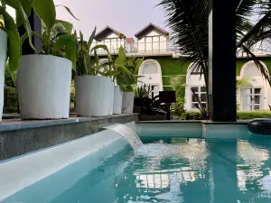 นยาสต์ วัลเลย์ รีสอร์ต