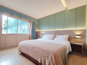 Chongqing Accord Theme Hotel