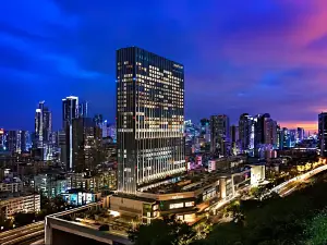 Global 60,000 Miles International Hotel (Jiulianzhou Ecological Wetland Park)