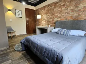 CASONA 46 R03 LUXURY STUDIOS & ROOMS