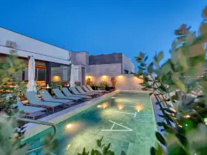 VITA Hotel & Rooftop