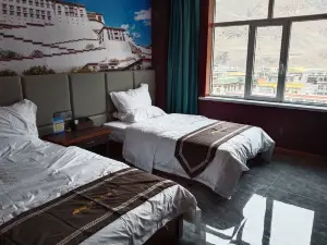 Zado County Huachen Hotel