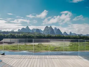 Yangshuo Percent Hotel  (West Street Li River)