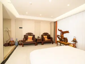 Joint Venture Bar Theme Homestay (Changchun West Railway Station)