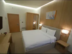 BAZ Hotel