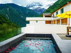 Four Seasons Hot Spring Private Soup Resort Hotel