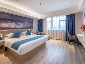 Yizhe Hotel (Ningming)