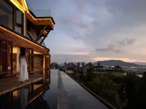 Anekanta Moon Forest Retreat