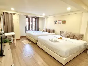 Tofu House CNX Near Nimman- Airport 4 bedroom 6 bed with 3 Bath Room