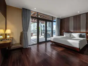 Palazzo Luxury Hotel