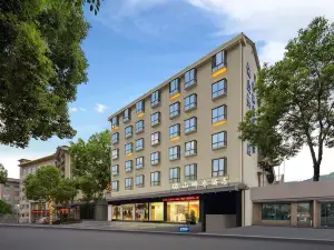 長陽依山畔水酒店（清江古城店）