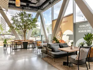 Best Western M-Treize Paris Asnieres