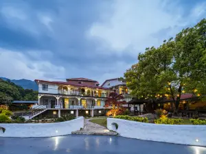 Floral Hotel Jiujiang Lezhou Manor Homestay