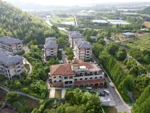 Guozhan Village Hotel