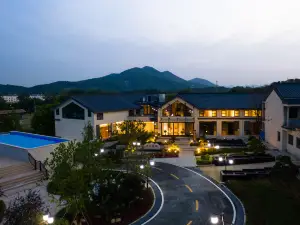 Nanjing Yinglu Hot Spring Resort Homestay Hotel