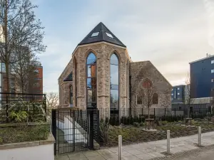 Viridian Apartments in Kew Bridge Serviced Apartments - St Georges