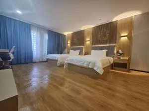 HaiYATT Hotel