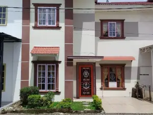 VILLA MUTIARA ASRI