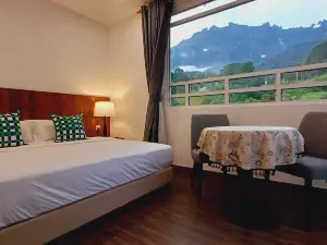 Sling & Stone Mountain Suites