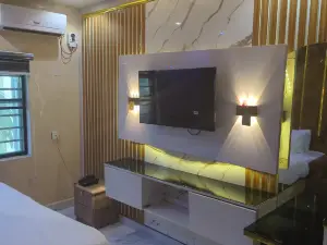 517 VIP Suites and Apartments