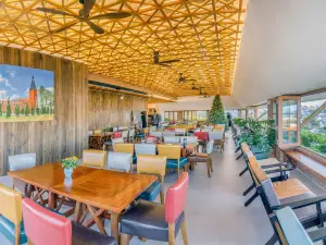 Brick House Dalat Hotel